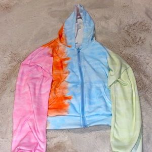 Cute tie-dyed kip up!!